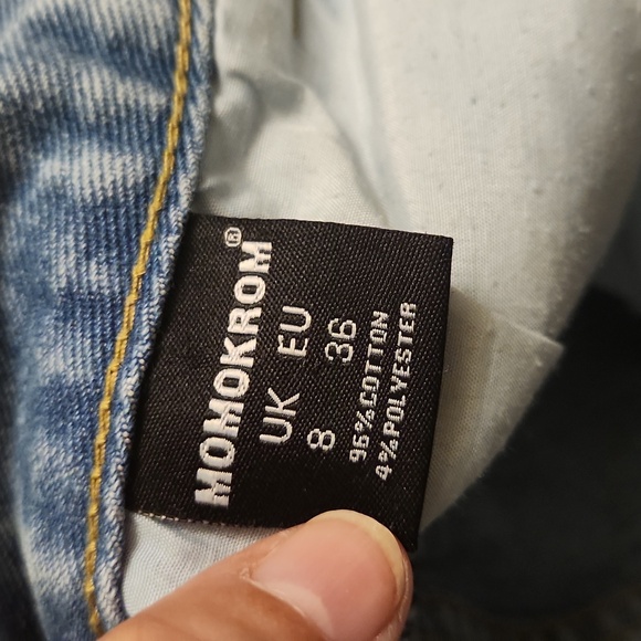 Trendy Light Blue Cropped Jeans - Picture 3 of 4